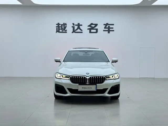 BMW 5 Series — Фото автомобиля 2