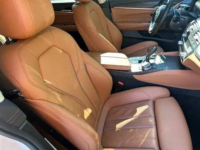 BMW 6 Series Gran Turismo — Фото автомобиля 10