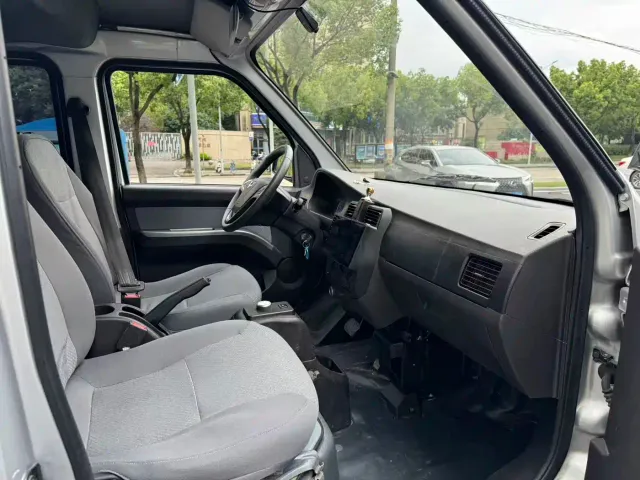 Wuling Rongguang EV — Фото автомобиля 4