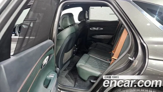 Genesis GV70 — Фото автомобиля 17