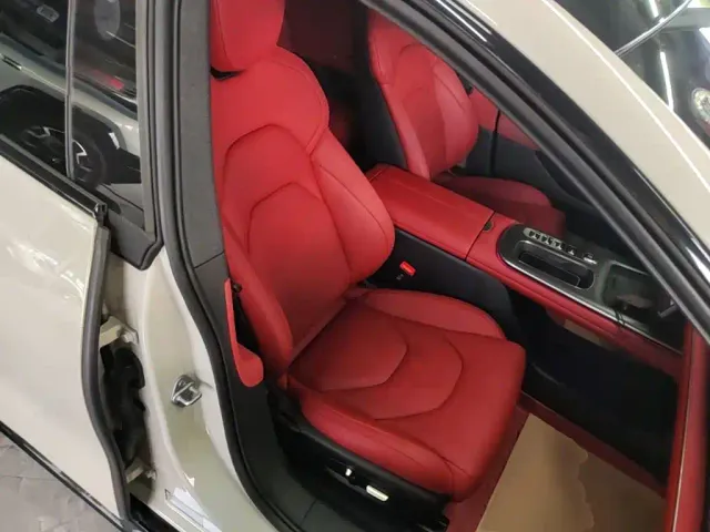 Xiaomi SU7 — Фото автомобиля 24