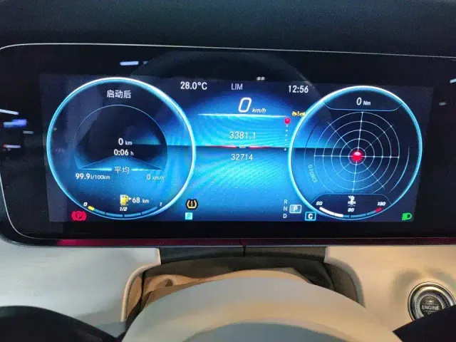 Mercedes-Benz E-Class — Фото автомобиля 4
