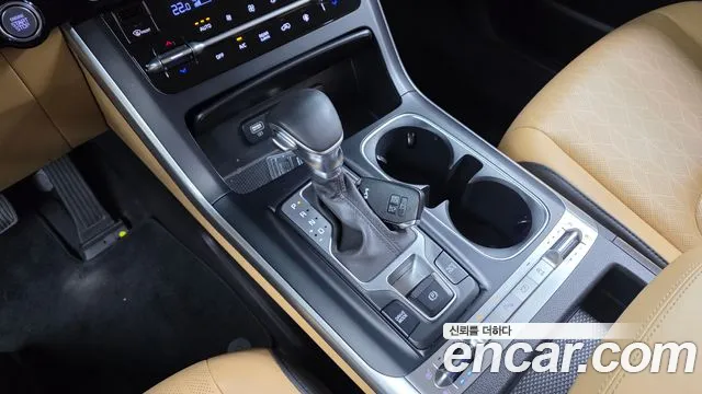 Kia Carnival Generation 4 — Фото автомобиля 11