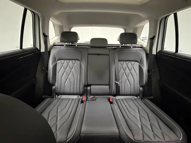 Volkswagen Tiguan L PHEV — Фото автомобиля 13