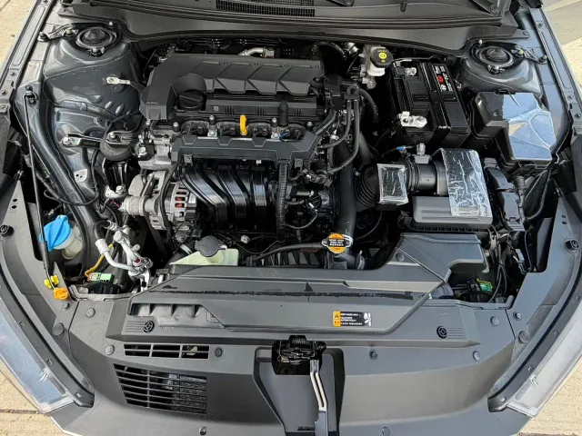 Hyundai Elantra — Фото автомобиля 20