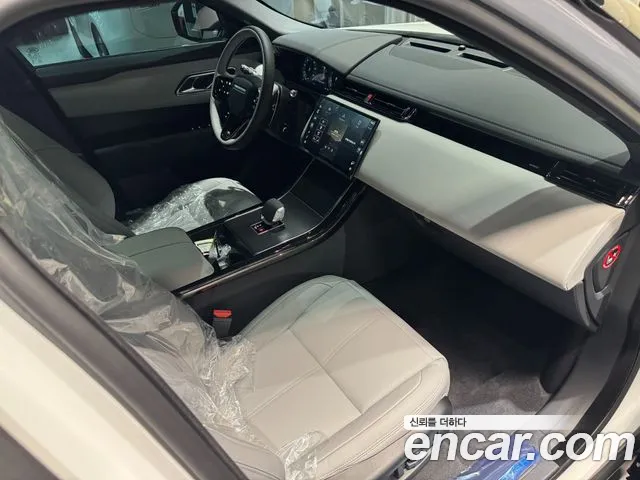 Land Rover Range Rover Velar Range Rover Velar 2.0 P250 Dynamic SE — Фото автомобиля 18