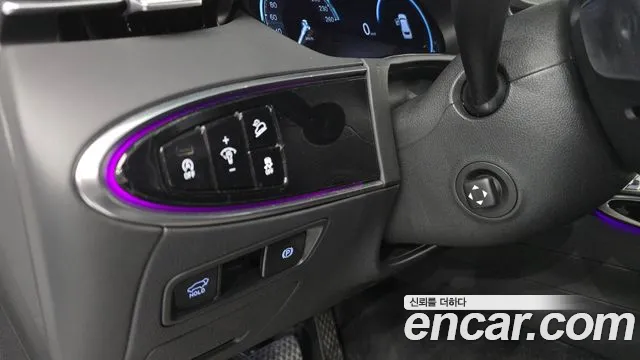 Genesis GV70 — Фото автомобиля 28