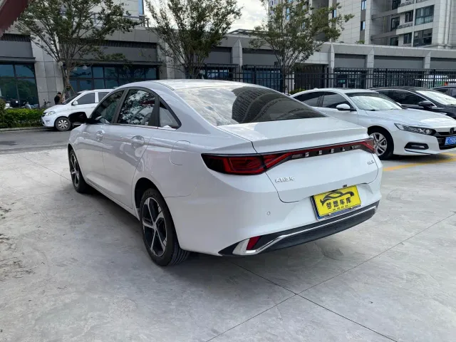 Geely Emgrand L — Фото автомобиля 4