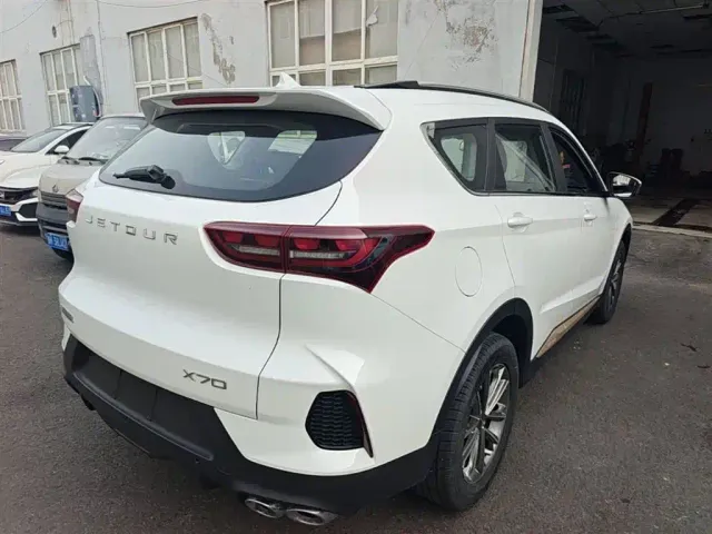 Jetour X70 — Фото автомобиля 6