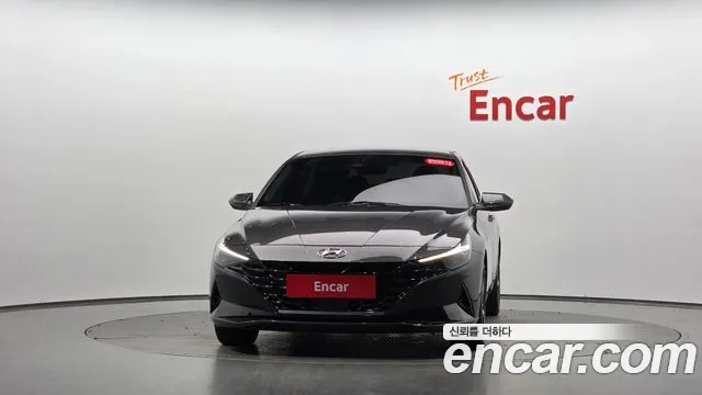 Hyundai Avante CN7 — Фото автомобиля 3