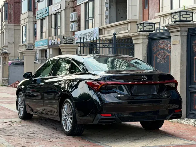 Toyota Avalon 2024 Hybrid 2.0L Luxury Edition — Фото автомобиля 7