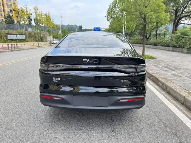 BYD Seal 05 DM-i — Фото автомобиля 8
