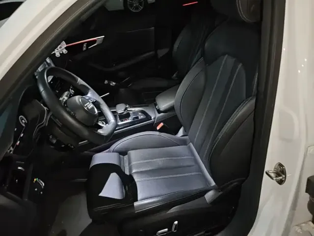 Audi Audi A4L 2024 40 TFSI Luxury Dynamic (Starry Night Edition) — Фото автомобиля 14