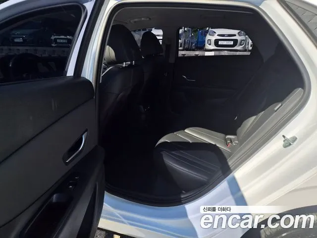 Hyundai Avante CN7 — Фото автомобиля 18