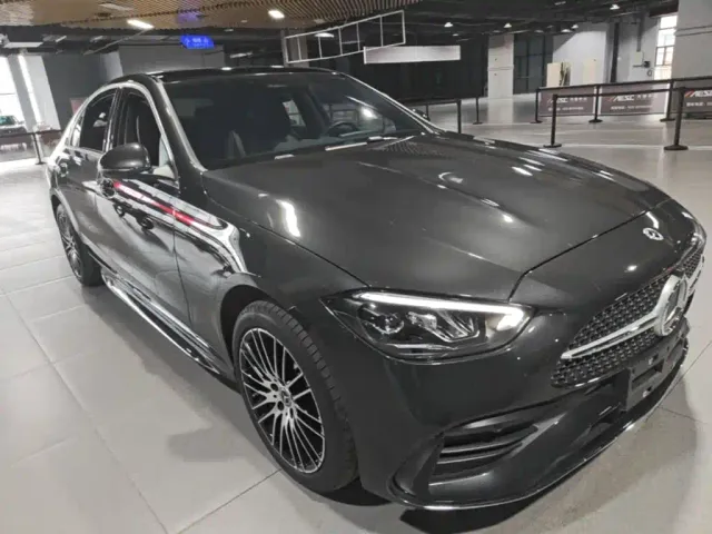 Mercedes-Benz C-Class — Фото автомобиля 3