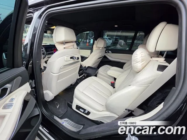 BMW X7 — Фото автомобиля 11
