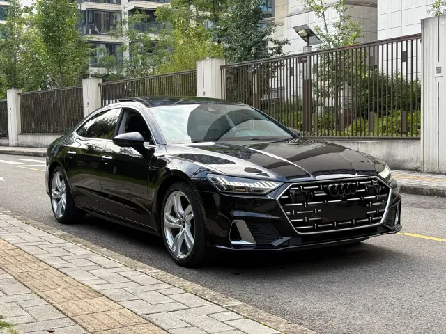 Audi A7L — Фото автомобиля 3