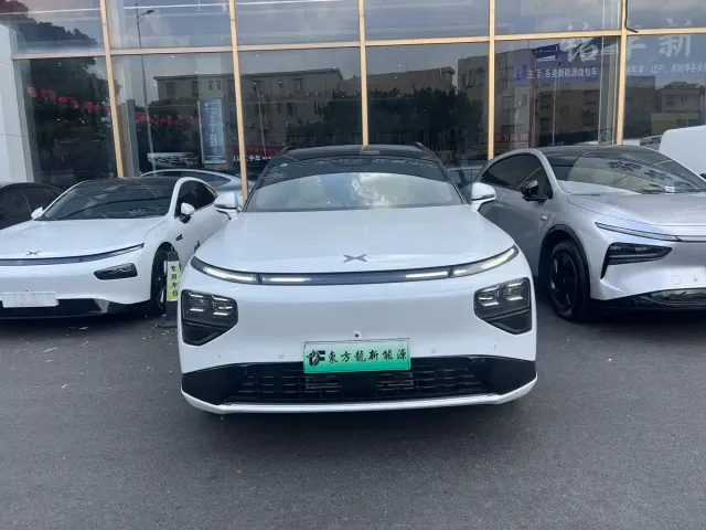 Xpeng G9 — Фото автомобиля 2
