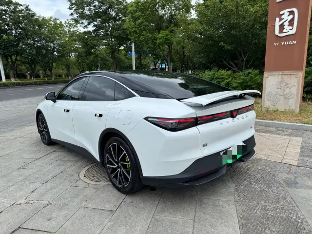 Arcfox Alpha S5 — Фото автомобиля 4