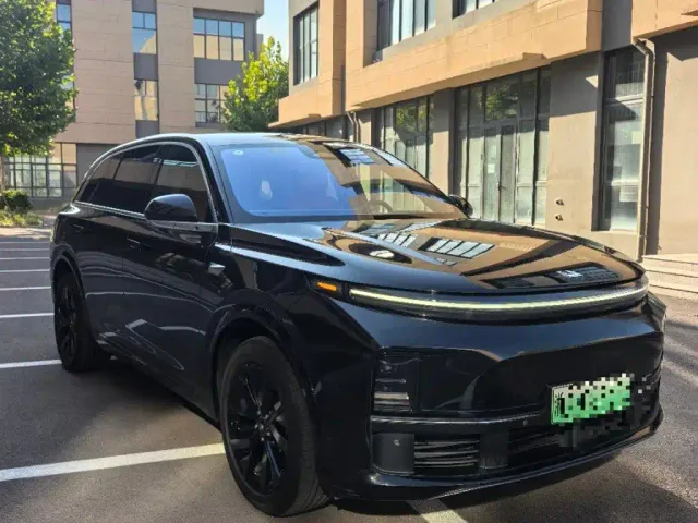 Li Auto L7 — Фото автомобиля 3