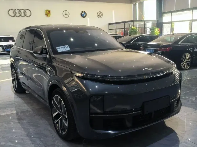 Li Auto L9 — Фото автомобиля 3