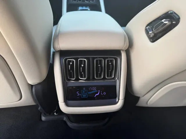 BYD Song L EV — Фото автомобиля 16