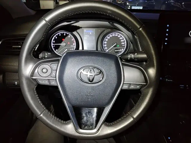 Toyota Camry — Фото автомобиля 10