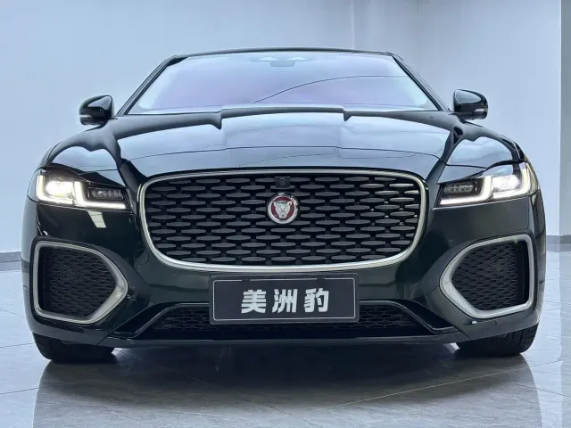 Jaguar XFL — Фото автомобиля 2