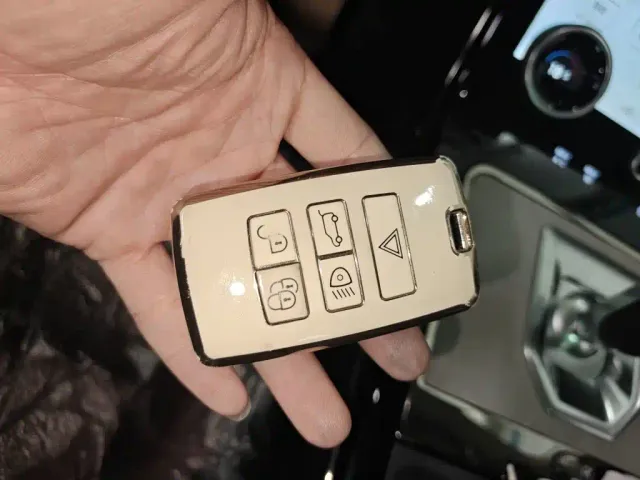 Land Rover Range Rover Evoque — Фото автомобиля 11