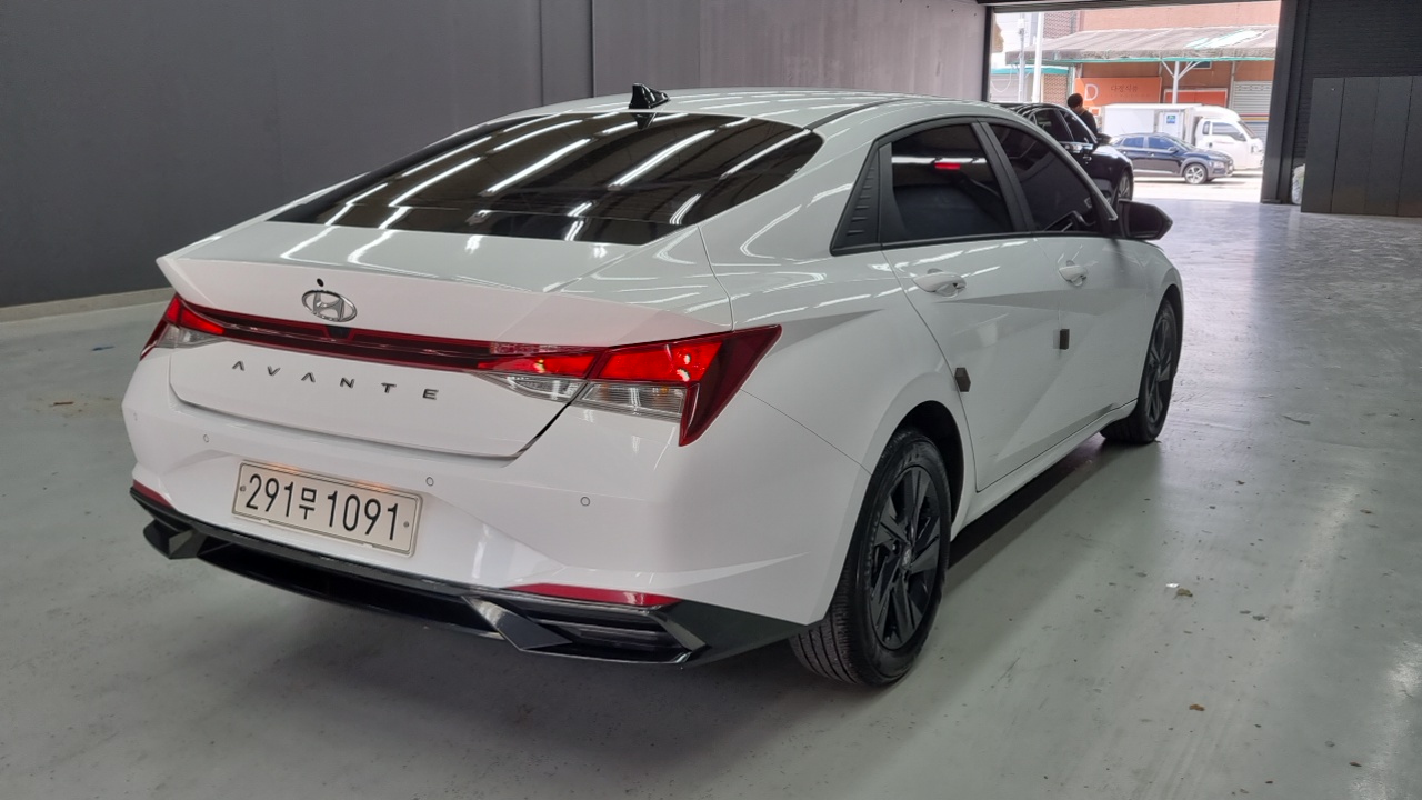 Hyundai Avante CN7 — Фото автомобиля 2
