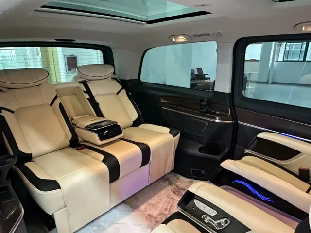 Mercedes-Benz V-Class — Фото автомобиля 18
