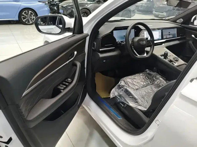 Geely Xingyue L — Фото автомобиля 15