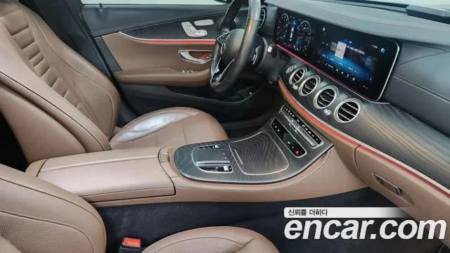 Mercedes-Benz E-Class — Фото автомобиля 13