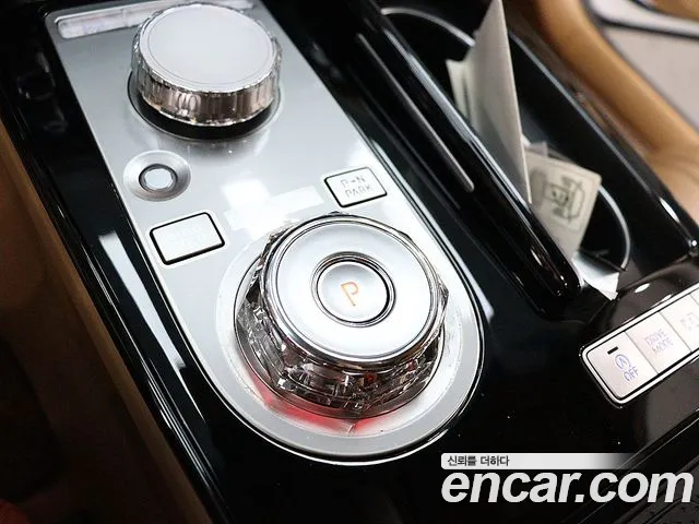 Genesis G80 Бензин 2.5 турбо AWD — Фото автомобиля 9