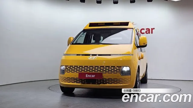 Hyundai Staria Staria L3.5 Школьный автобус — Фото автомобиля 3
