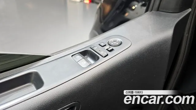 Hyundai Staria Staria 4WD Tourer 9 мест — Фото автомобиля 14