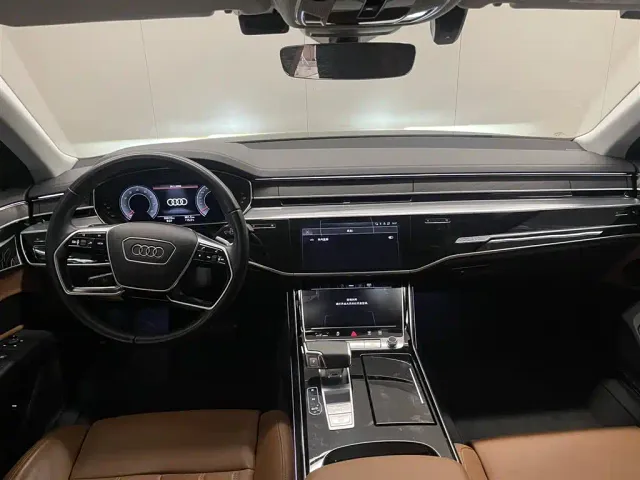 Audi A8 — Фото автомобиля 12