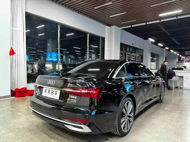 Audi A6L — Фото автомобиля 14