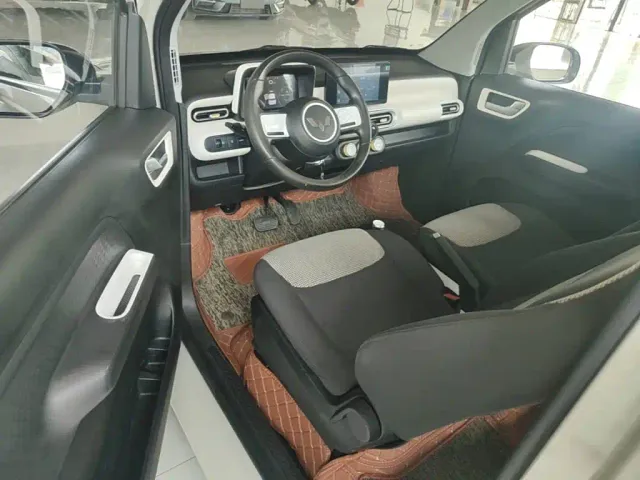 Wuling Hongguang Mini EV — Фото автомобиля 15
