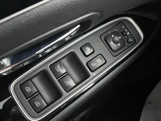 Mitsubishi Outlander — Фото автомобиля 12