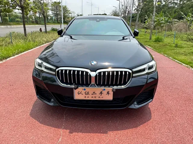 BMW 5 Series — Фото автомобиля 2