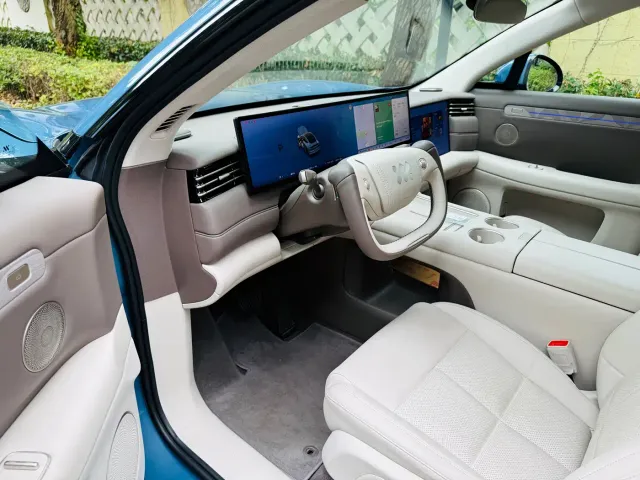 IM Motors LS6 — Фото автомобиля 8