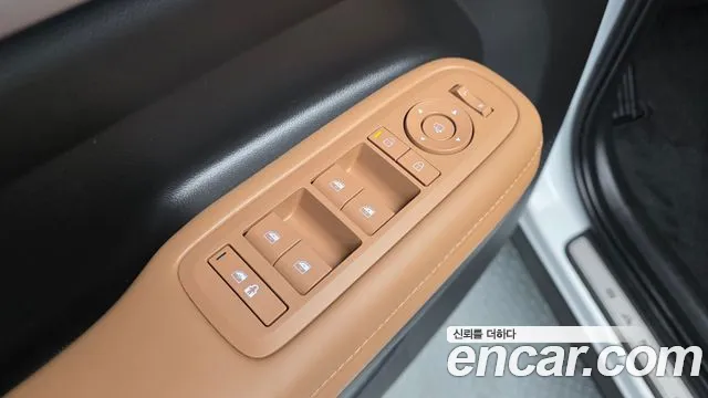 Hyundai Santafe Бензин 2.5T 2WD — Фото автомобиля 8