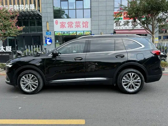 Buick Envision Plus — Фото автомобиля 3