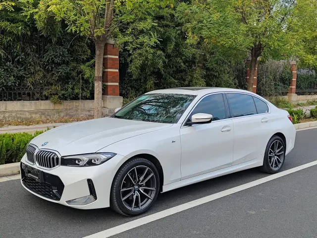 Фотография автомобиля — BMW 3 Series