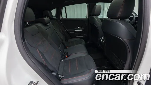 Mercedes-Benz GLA-Class H247 — Фото автомобиля 10