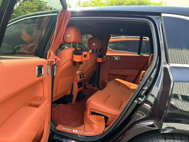 Li Auto L7 — Фото автомобиля 5