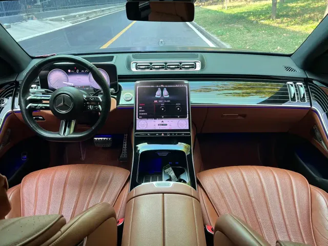 Mercedes-Benz S-Class — Фото автомобиля 12