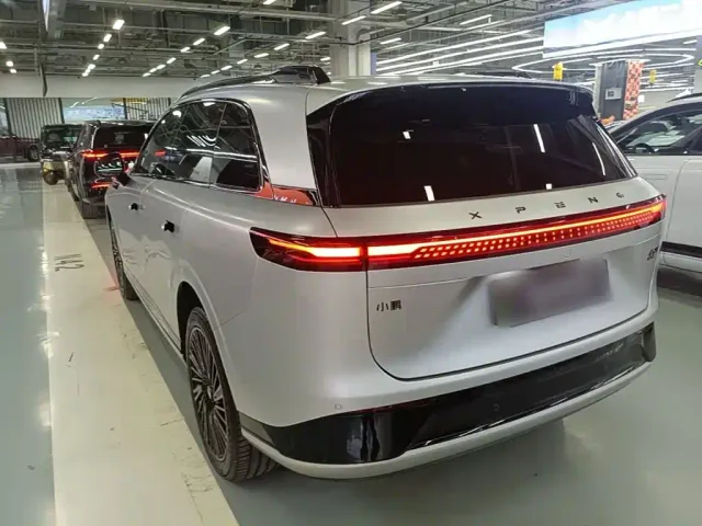 Xpeng G9 — Фото автомобиля 4