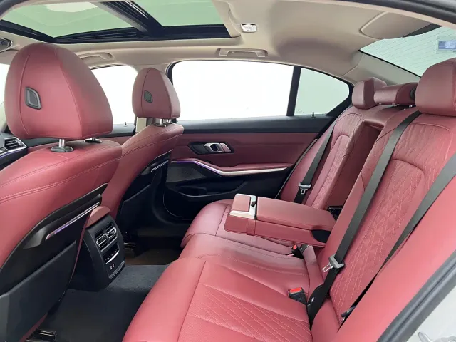 BMW 3 Series — Фото автомобиля 19